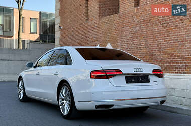 Седан Audi A8 2015 в 