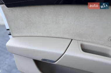 Седан Audi A8 2015 в 