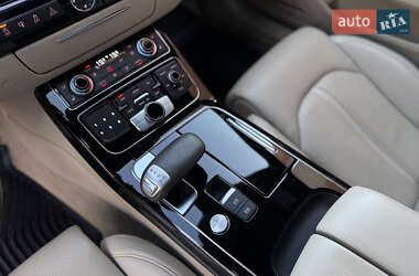 Седан Audi A8 2015 в 