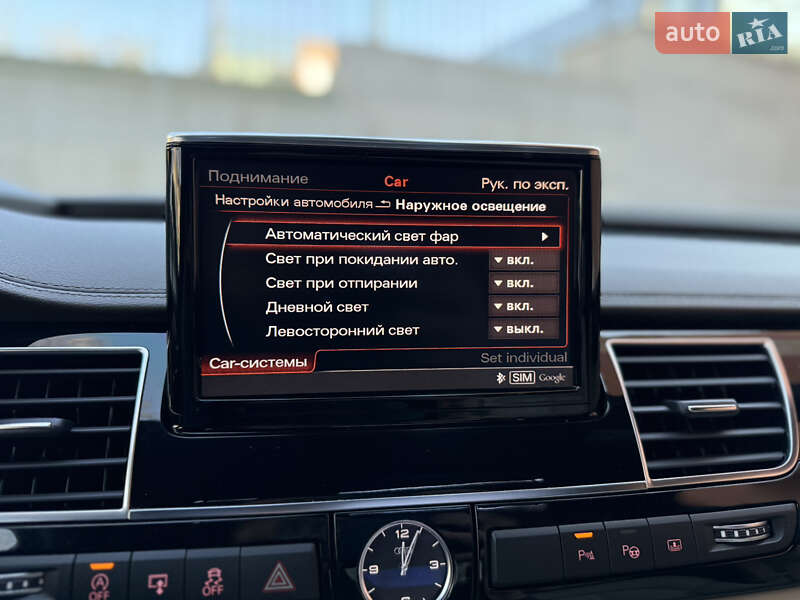 Седан Audi A8 2015 в Львове