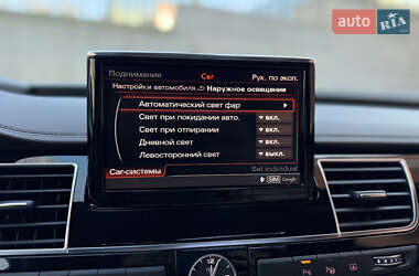 Седан Audi A8 2015 в 