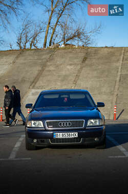 Седан Audi A8 2000 в 