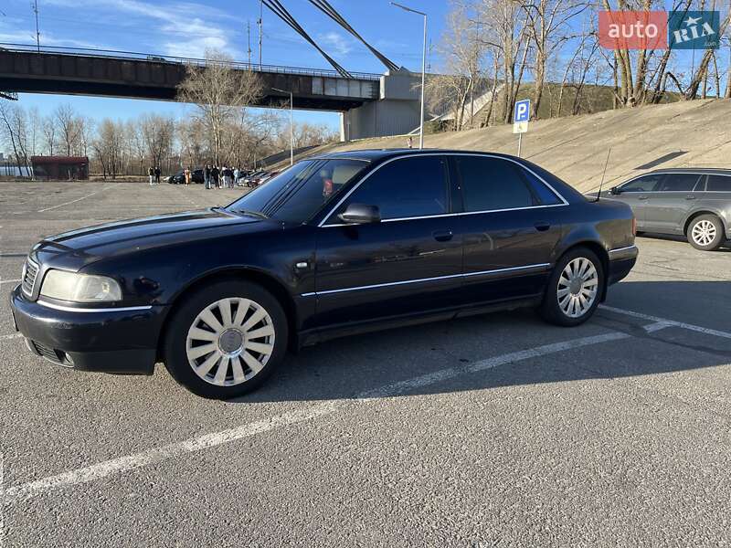 Седан Audi A8 2000 в Киеве