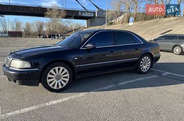 Седан Audi A8 2000 в 