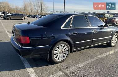 Седан Audi A8 2000 в 