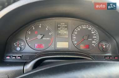 Седан Audi A8 2000 в 