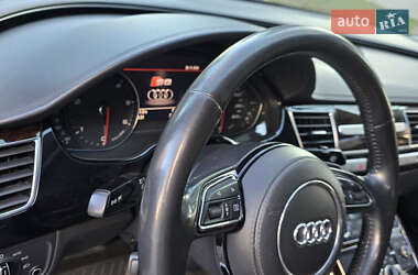 Седан Audi A8 2010 в 