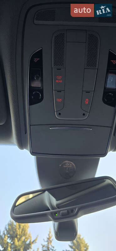 Седан Audi A8 2010 в Черновцах