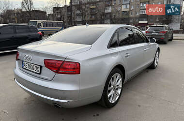 Седан Audi A8 2012 в 