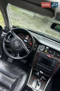 Седан Audi A8 2000 в 