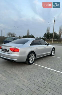 Седан Audi A8 2012 в 