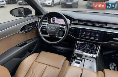 Седан Audi A8 2018 в 