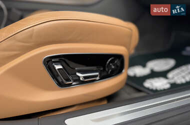 Седан Audi A8 2018 в 