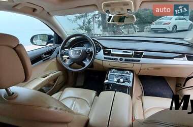 Седан Audi A8 2010 в 