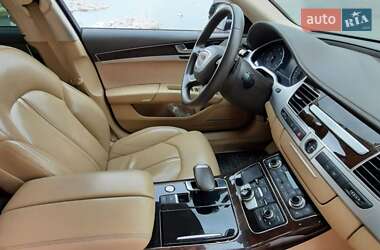 Седан Audi A8 2010 в 