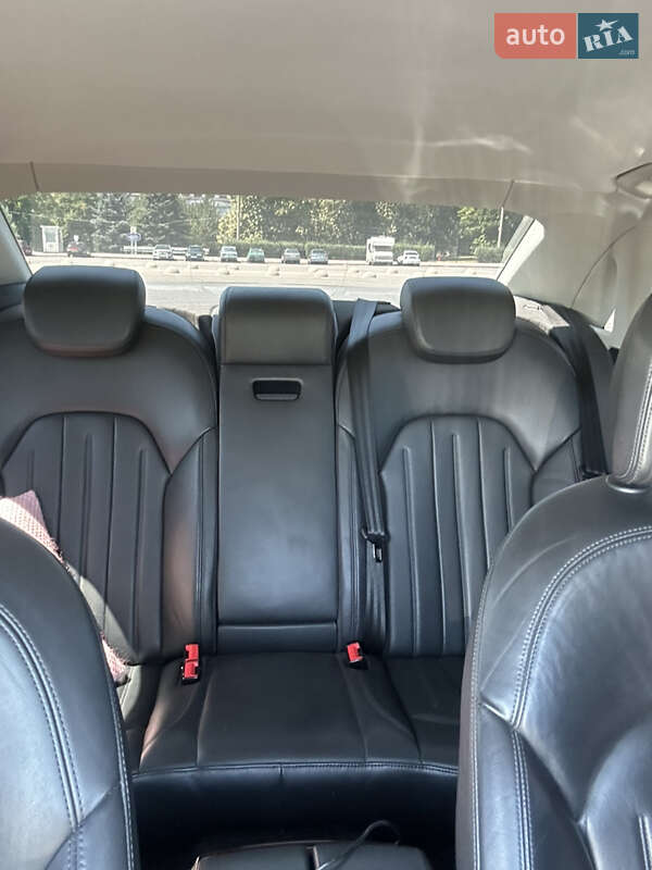 Седан Audi A8 2011 в Запоріжжі