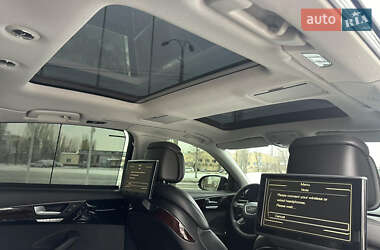 Седан Audi A8 2012 в 