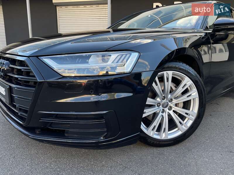 Седан Audi A8 2021 в Киеве
