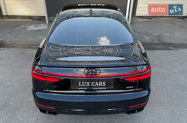 Седан Audi A8 2021 в 