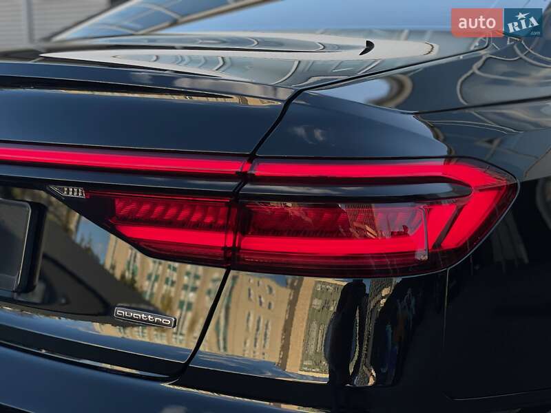 Седан Audi A8 2021 в Киеве