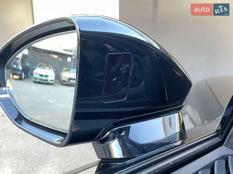 Седан Audi A8 2021 в Киеве