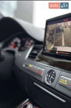 Седан Audi A8 2014 в 