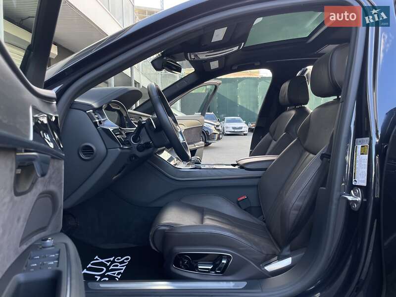 Седан Audi A8 2019 в Киеве фото 51 Седан Audi A8 2019 в Киеве