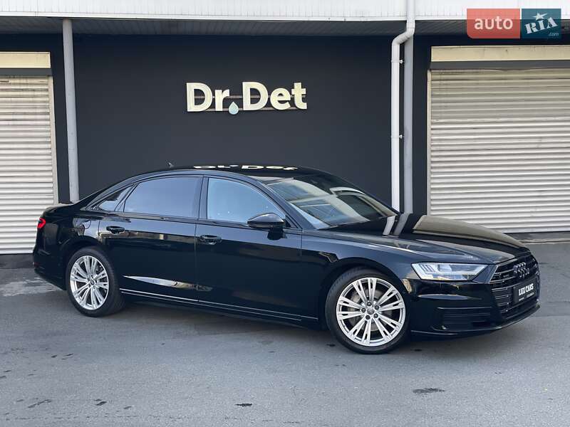 Седан Audi A8 2021 в 
