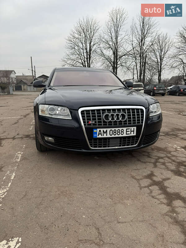 Седан Audi A8 2008 в 