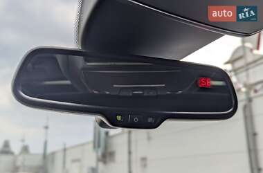 Седан Audi A8 2013 в 
