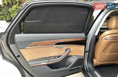 Седан Audi A8 2018 в 