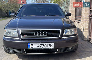 Седан Audi A8 2000 в 