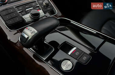 Седан Audi A8 2017 в 