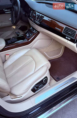 Седан Audi A8 2011 в 