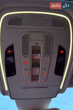 Седан Audi A8 2011 в 