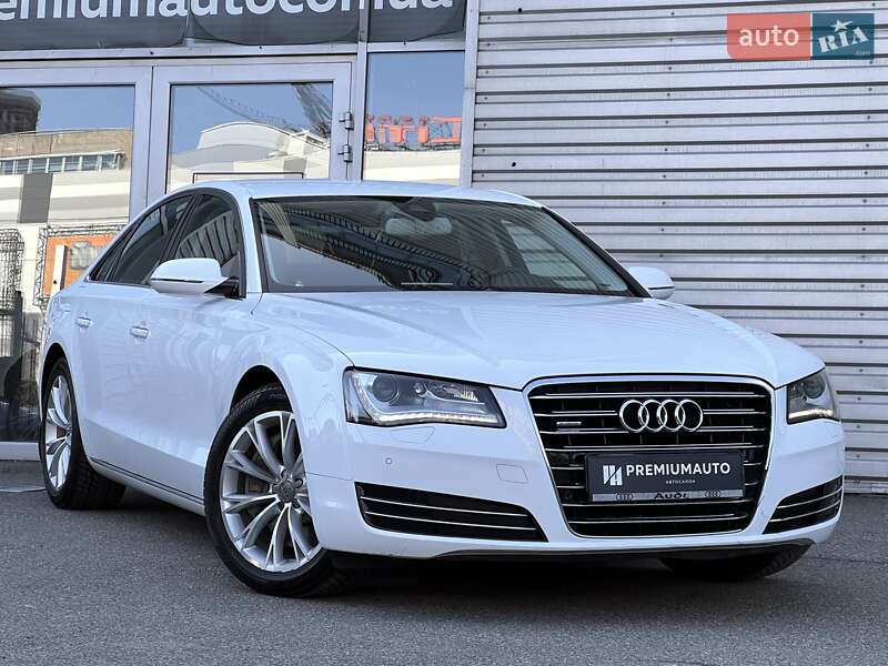 Седан Audi A8 2011 в 