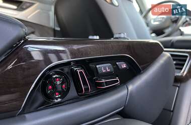 Седан Audi A8 2011 в 