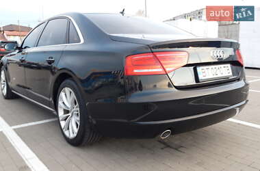 Седан Audi A8 2011 в 