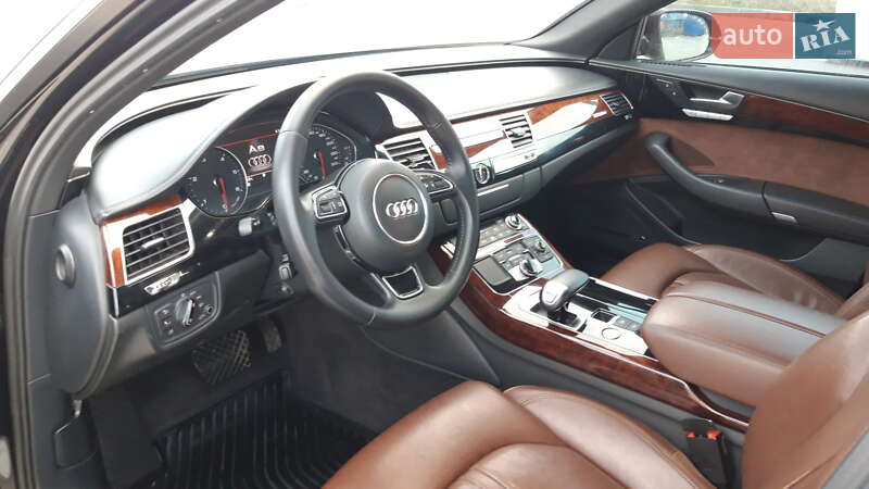 Седан Audi A8 2011 в Киеве