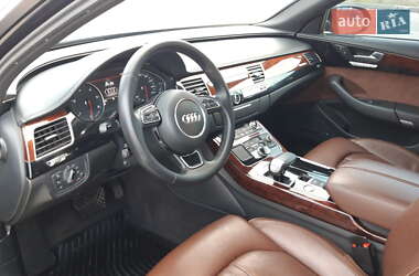 Седан Audi A8 2011 в 