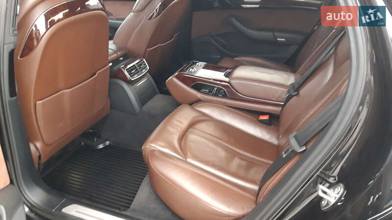 Седан Audi A8 2011 в Киеве