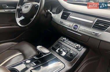 Седан Audi A8 2012 в 