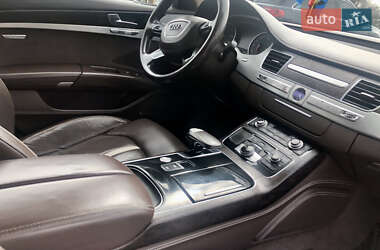 Седан Audi A8 2012 в 