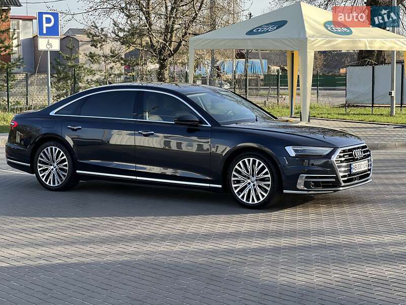Седан Audi A8 2020 в Виннице