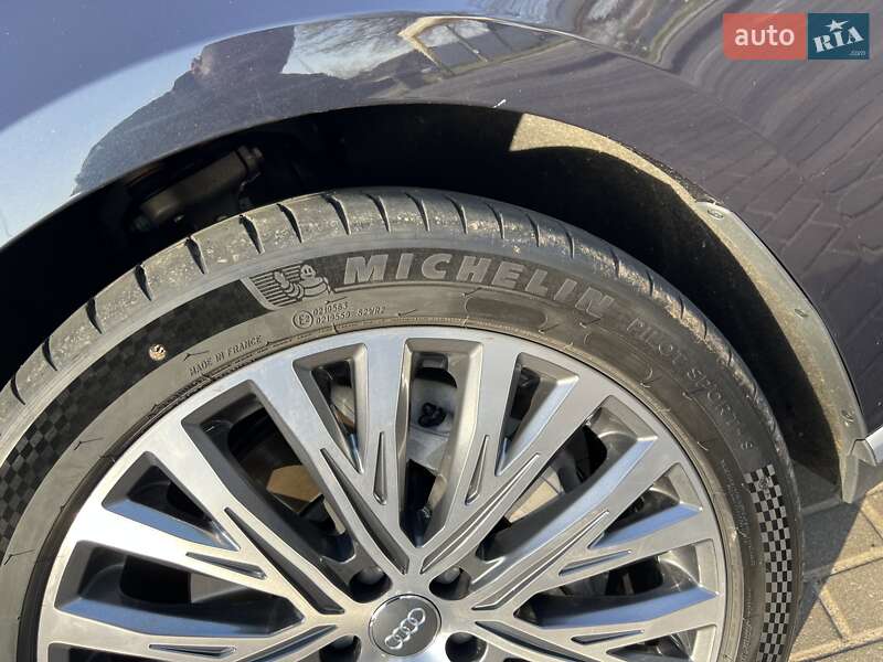 Седан Audi A8 2020 в Виннице