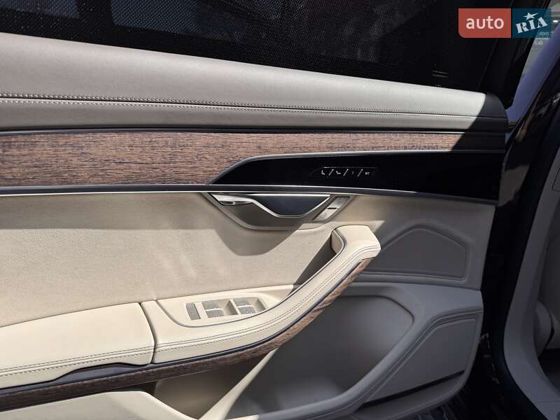 Седан Audi A8 2019 в Одессе