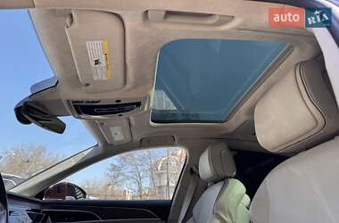 Седан Audi A8 2019 в 