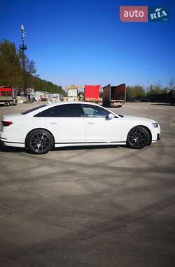 Седан Audi A8 2021 в 