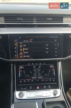 Седан Audi A8 2021 в 