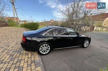 Седан Audi A8 2012 в 